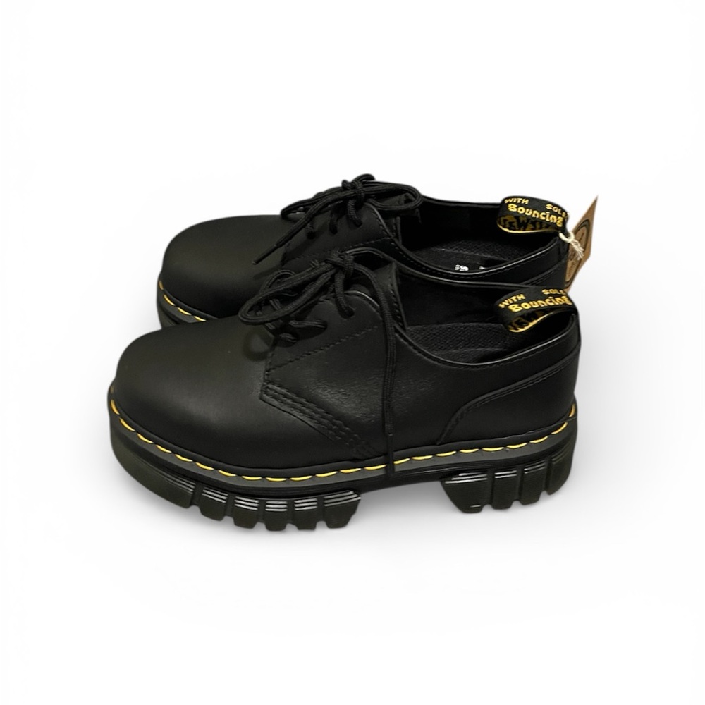 New Dr. Martens Black  Audrick Oxford Shoes with Yellow Stitching Sz:8 - Picture 3 of 6